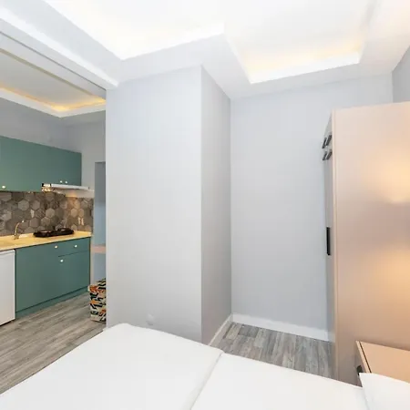Cirrus Hotel