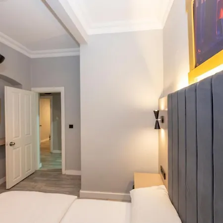 Hotel Cirrus