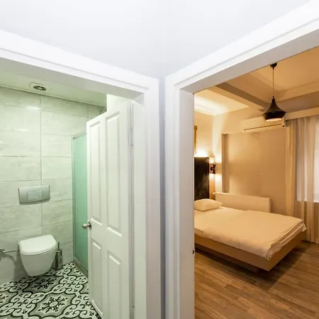 Cirrus Hotel