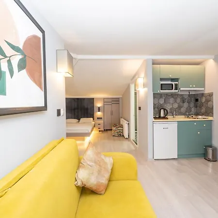 Cirrus Otel