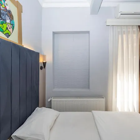 Cirrus Otel