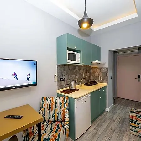 Cirrus Hotel