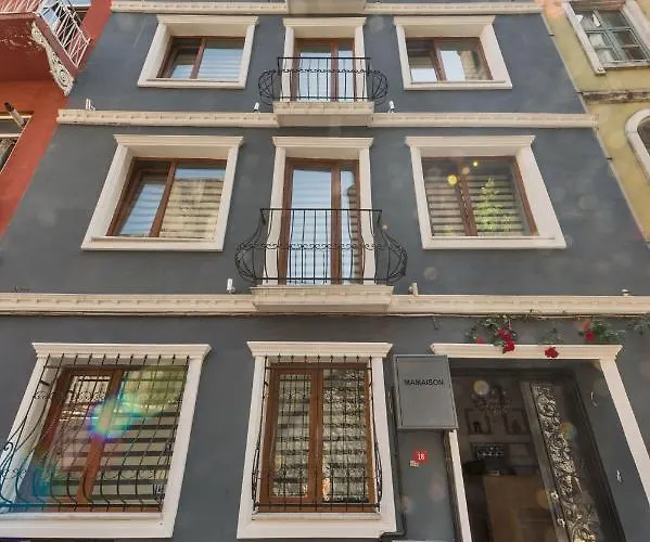 Отель Cirrus 3*