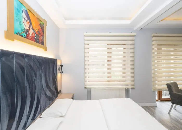 Cirrus Стамбул