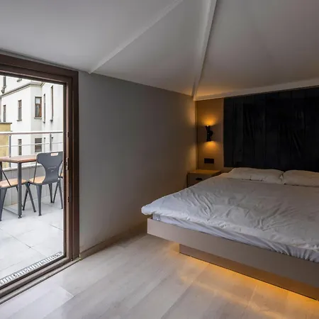 Hotel Cirrus
